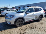 2019 Subaru Forester Sport Silver vin: JF2SKAJCXKH414751