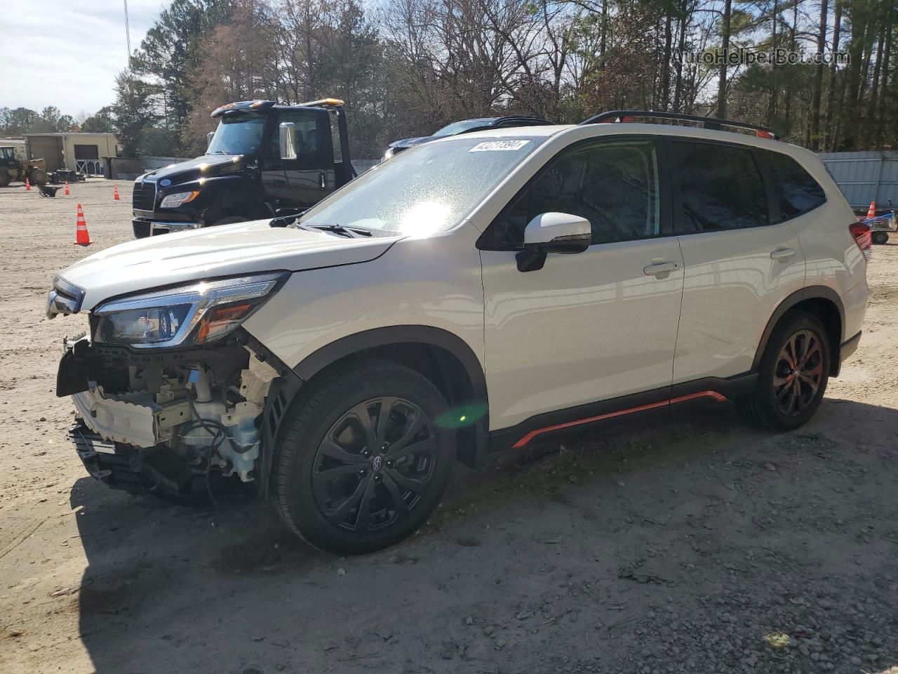 2019 Subaru Forester Sport White vin: JF2SKAKC2KH456832