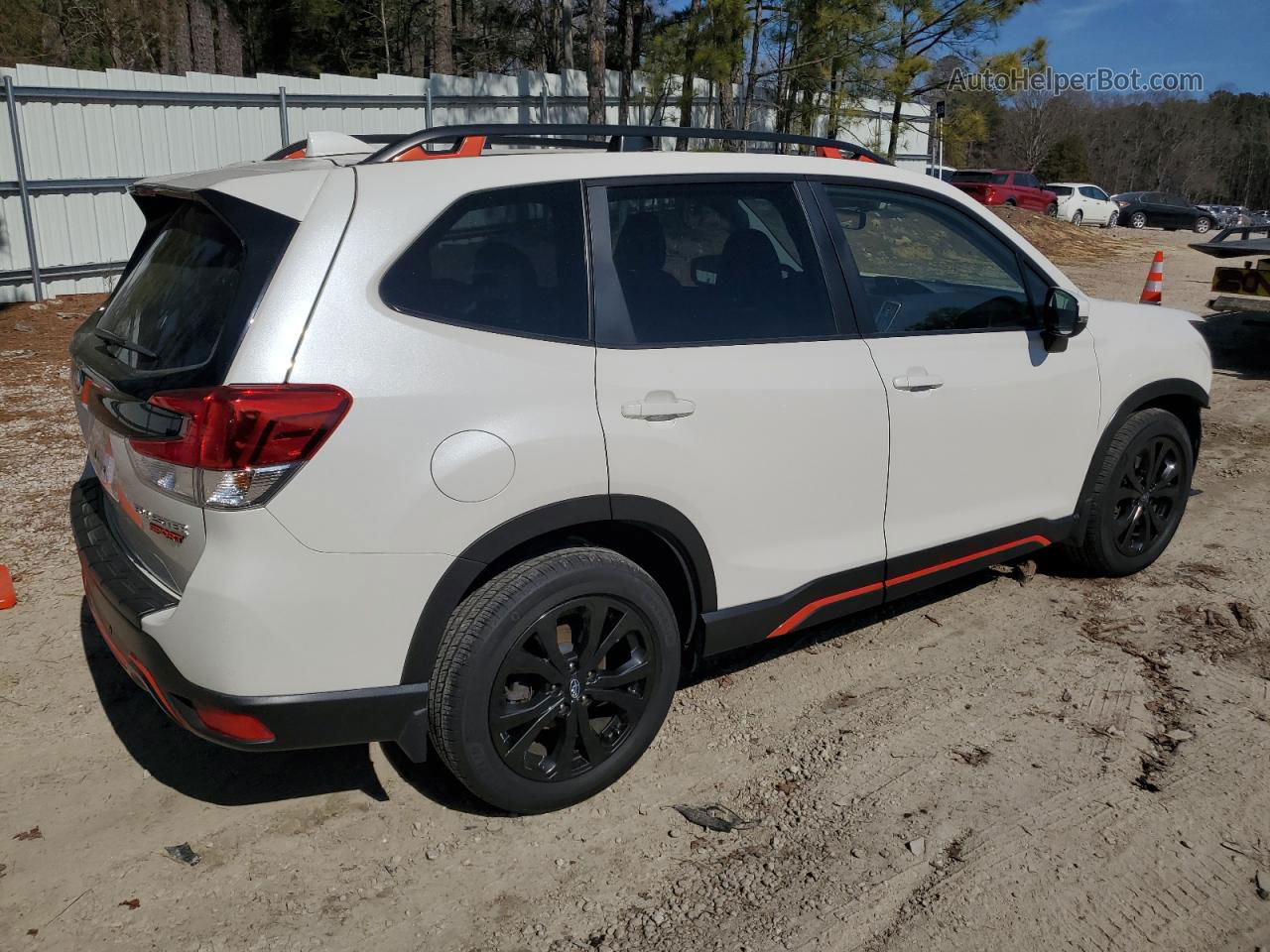 2019 Subaru Forester Sport White vin: JF2SKAKC2KH456832