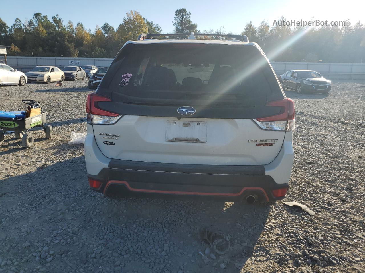 2019 Subaru Forester Sport White vin: JF2SKAPC0KH546392