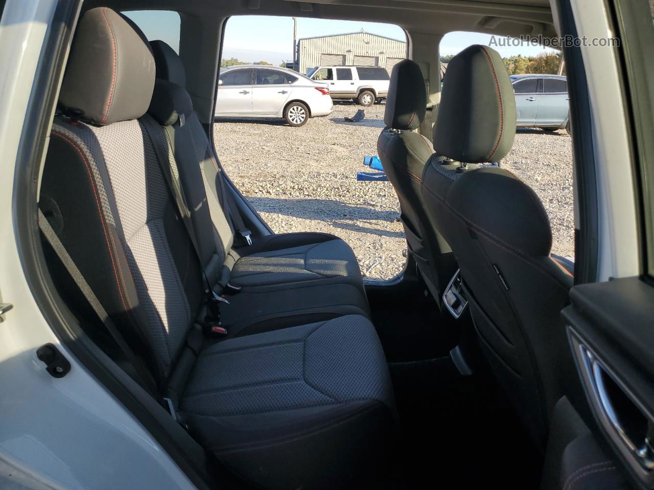 2019 Subaru Forester Sport White vin: JF2SKAPC0KH546392