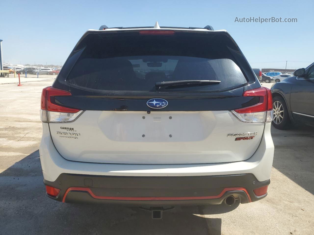 2019 Subaru Forester Sport White vin: JF2SKAPC7KH562850