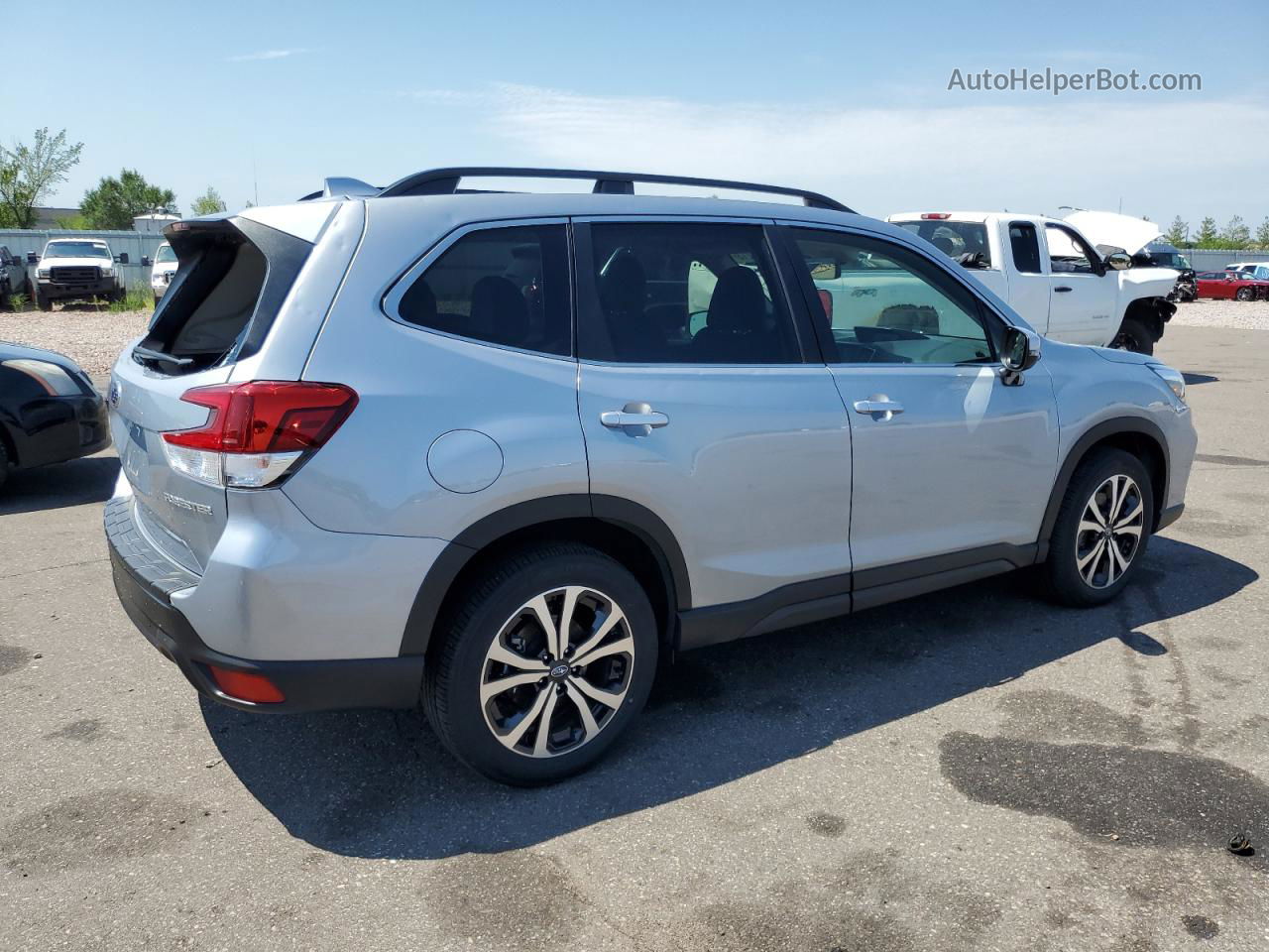 2020 Subaru Forester Limited Silver vin: JF2SKASCXLH465232