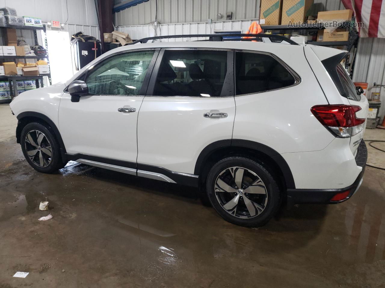 2019 Subaru Forester Touring White vin: JF2SKAWC5KH593144