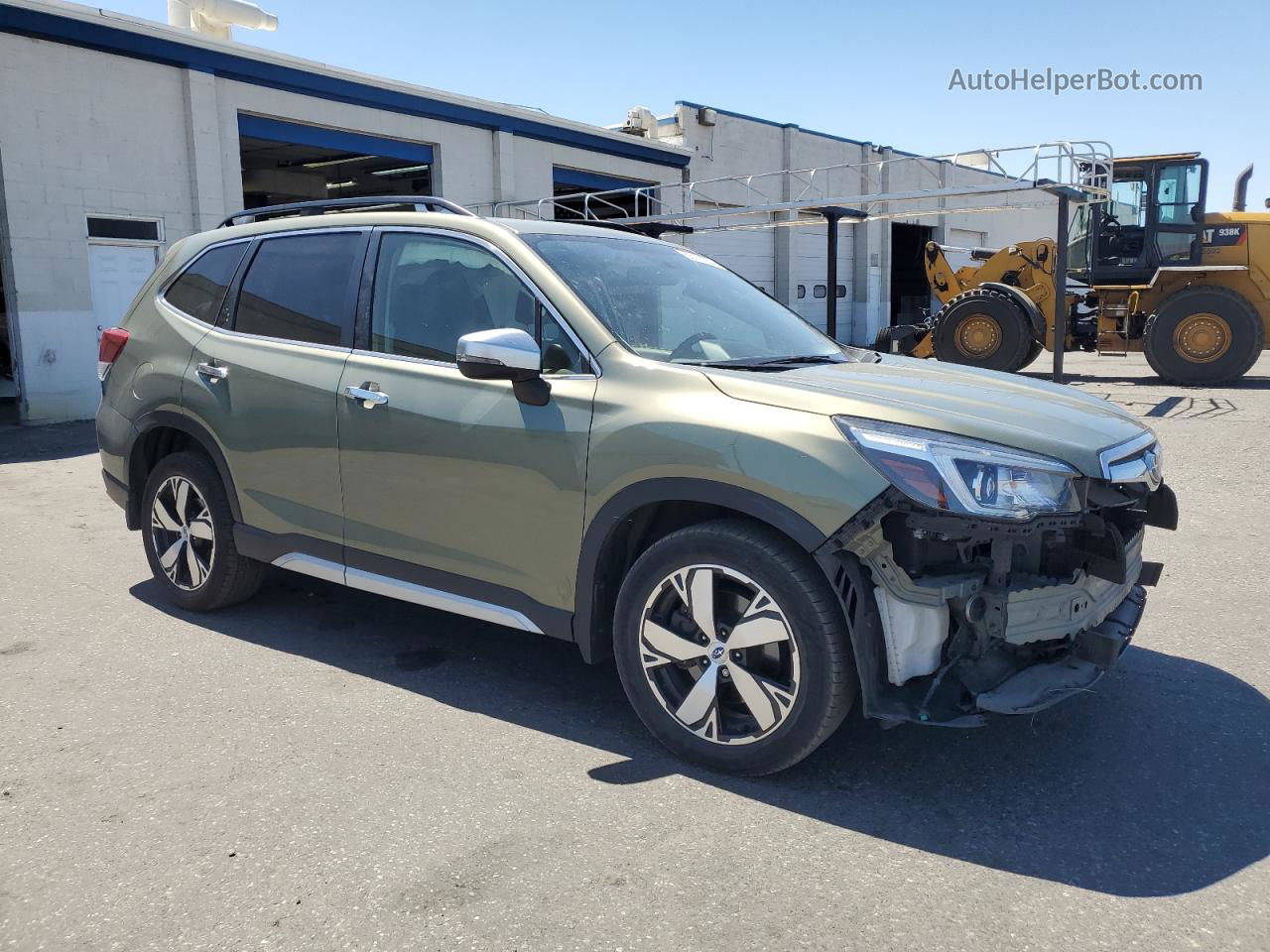 2019 Subaru Forester Touring Green vin: JF2SKAWC7KH497564