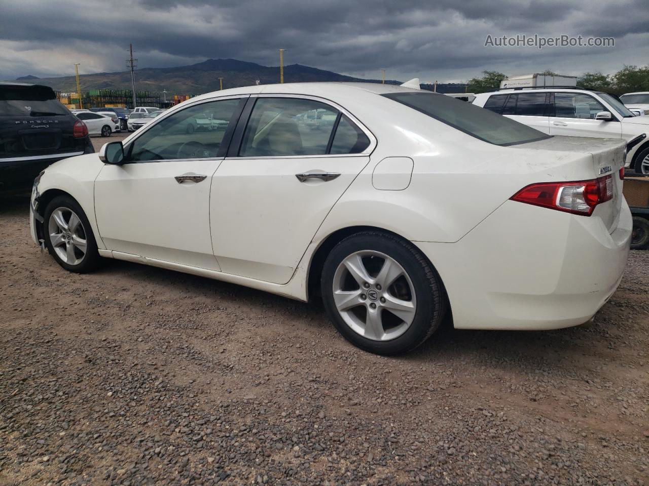 2010 Acura Tsx  White vin: JH4CU2F61AC034441