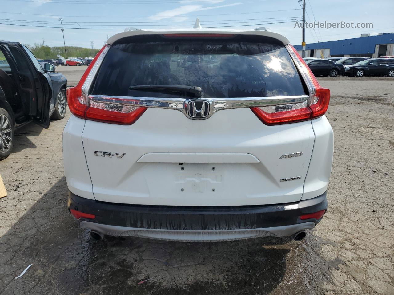 2019 Honda Cr-v Touring White vin: JHLRW2H99KX004730