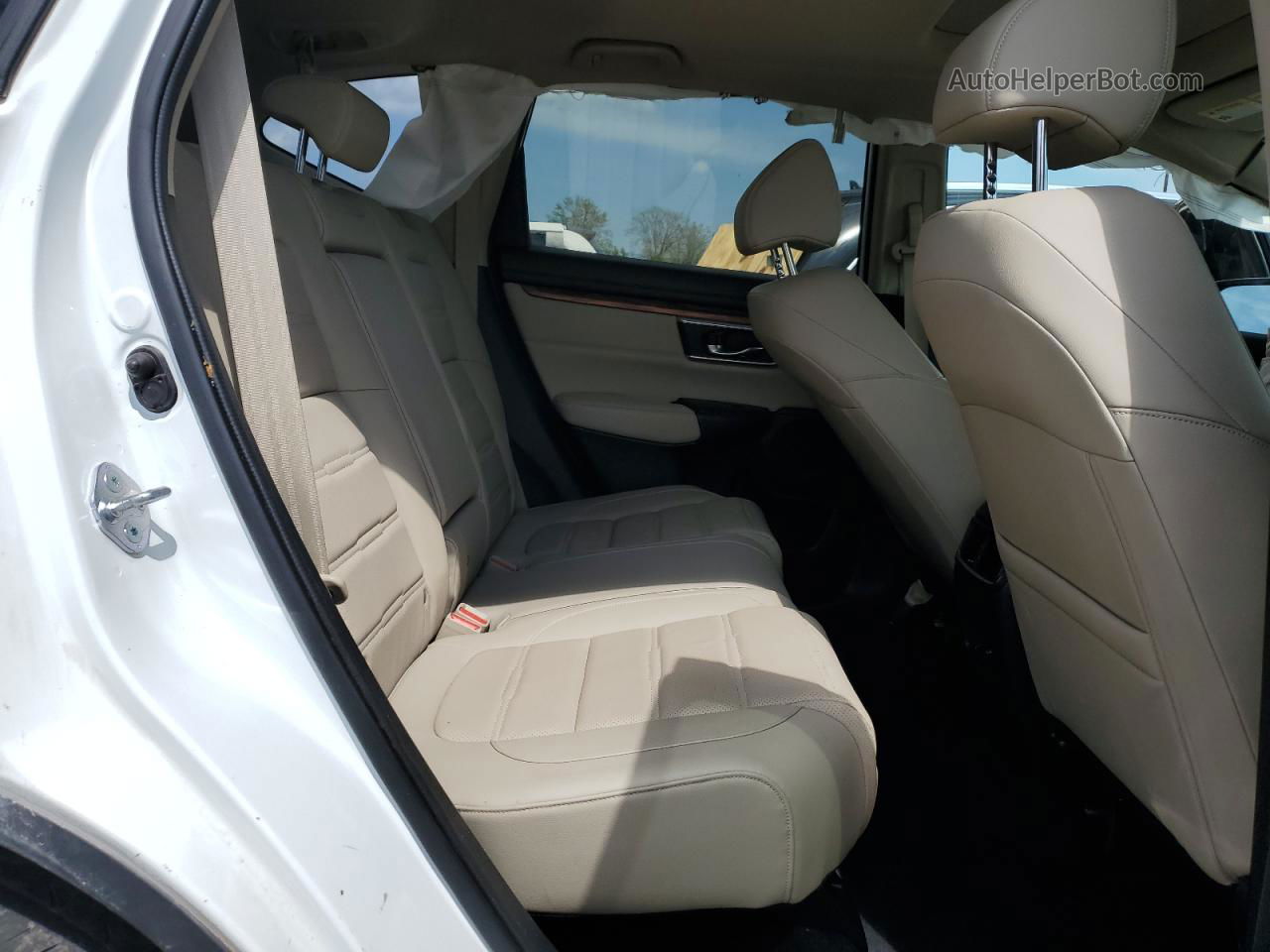 2019 Honda Cr-v Touring White vin: JHLRW2H99KX004730