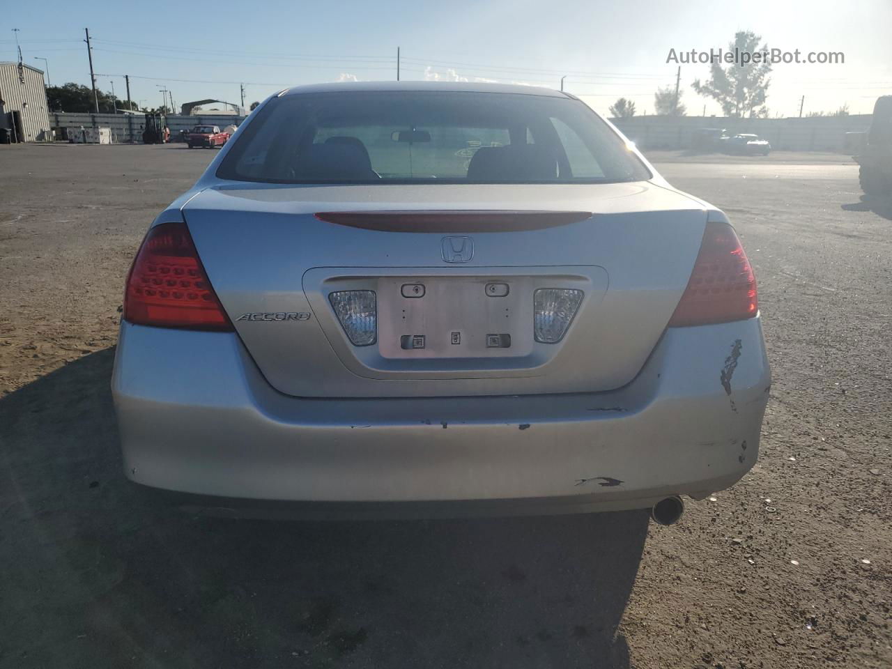 2007 Honda Accord Value Серебряный vin: JHMCM56177C009106