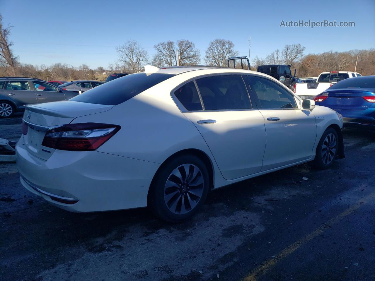 2017 Honda Accord Hybrid White vin: JHMCR6F37HC017331