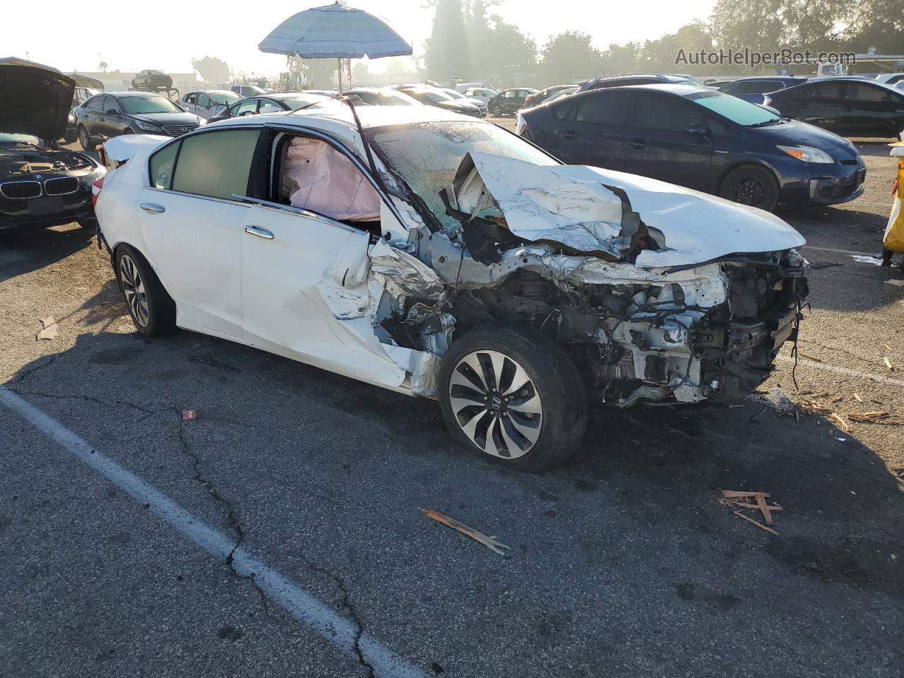 2017 Honda Accord Hybrid Exl White vin: JHMCR6F56HC024692