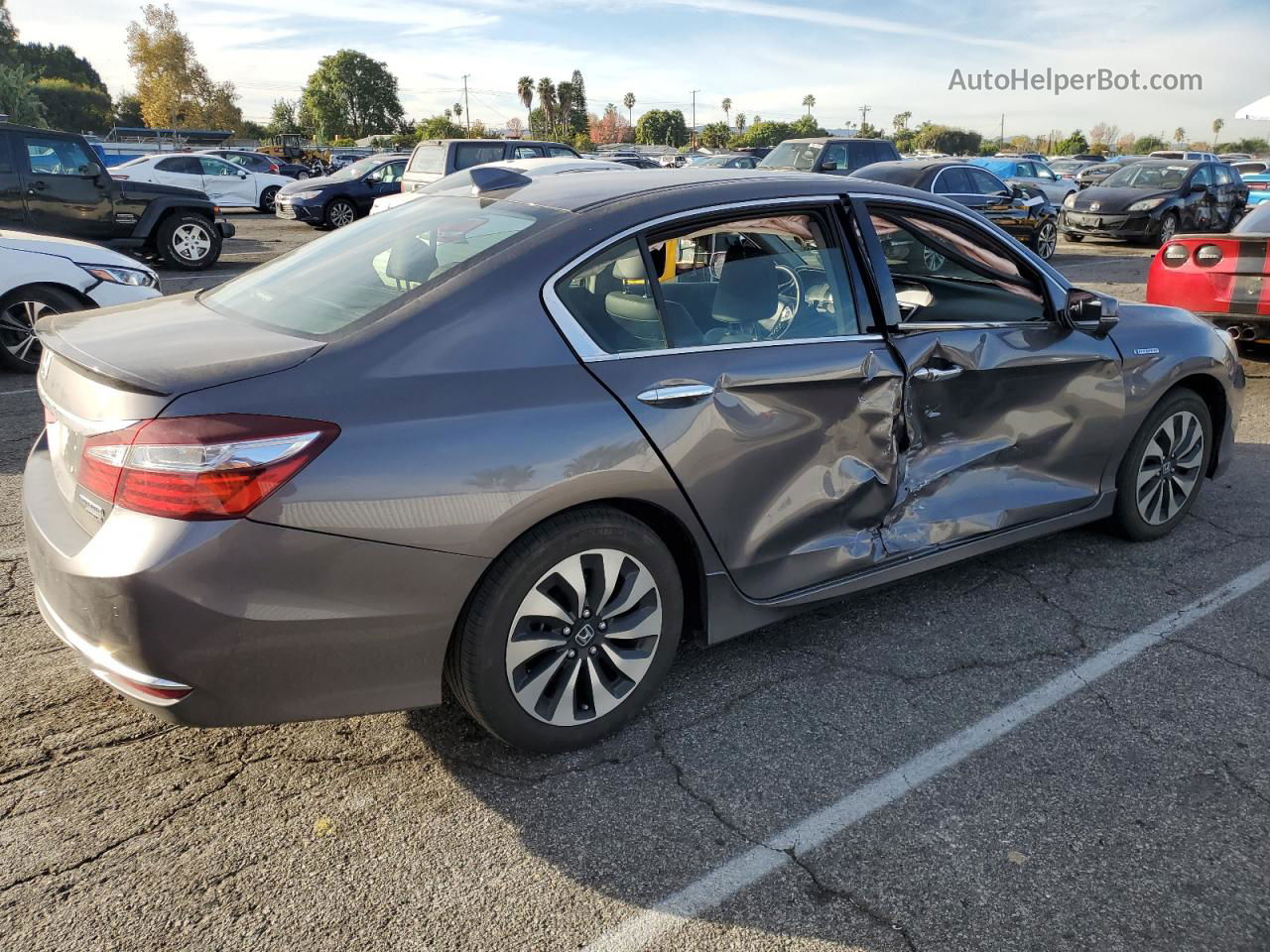 2017 Honda Accord Touring Hybrid Gray vin: JHMCR6F72HC016204