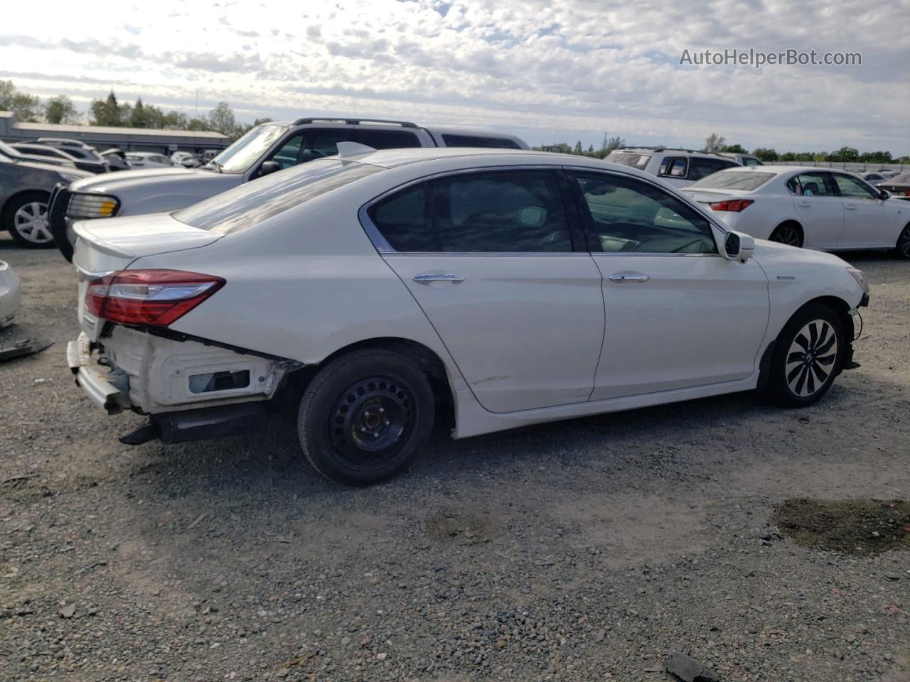 2017 Honda Accord Touring Hybrid White vin: JHMCR6F74HC021145