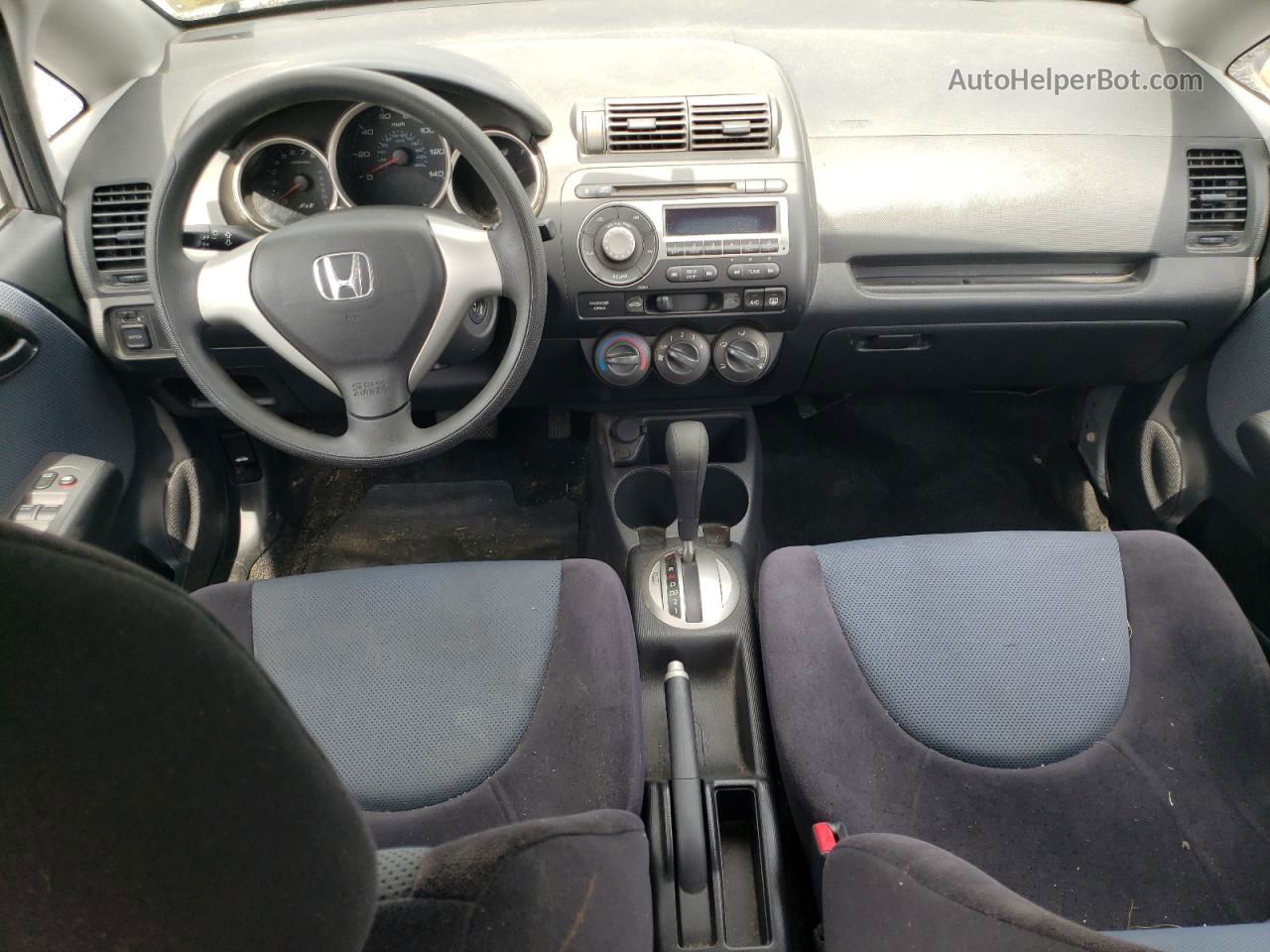 2008 Honda Fit  Серебряный vin: JHMGD38448S005745