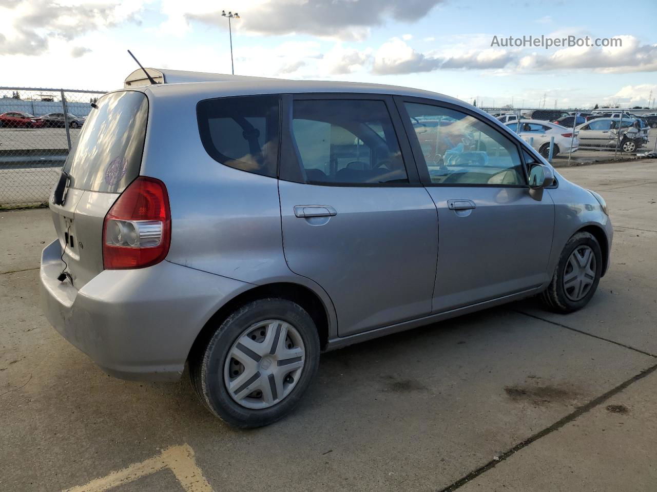 2008 Honda Fit  Silver vin: JHMGD38488S006977