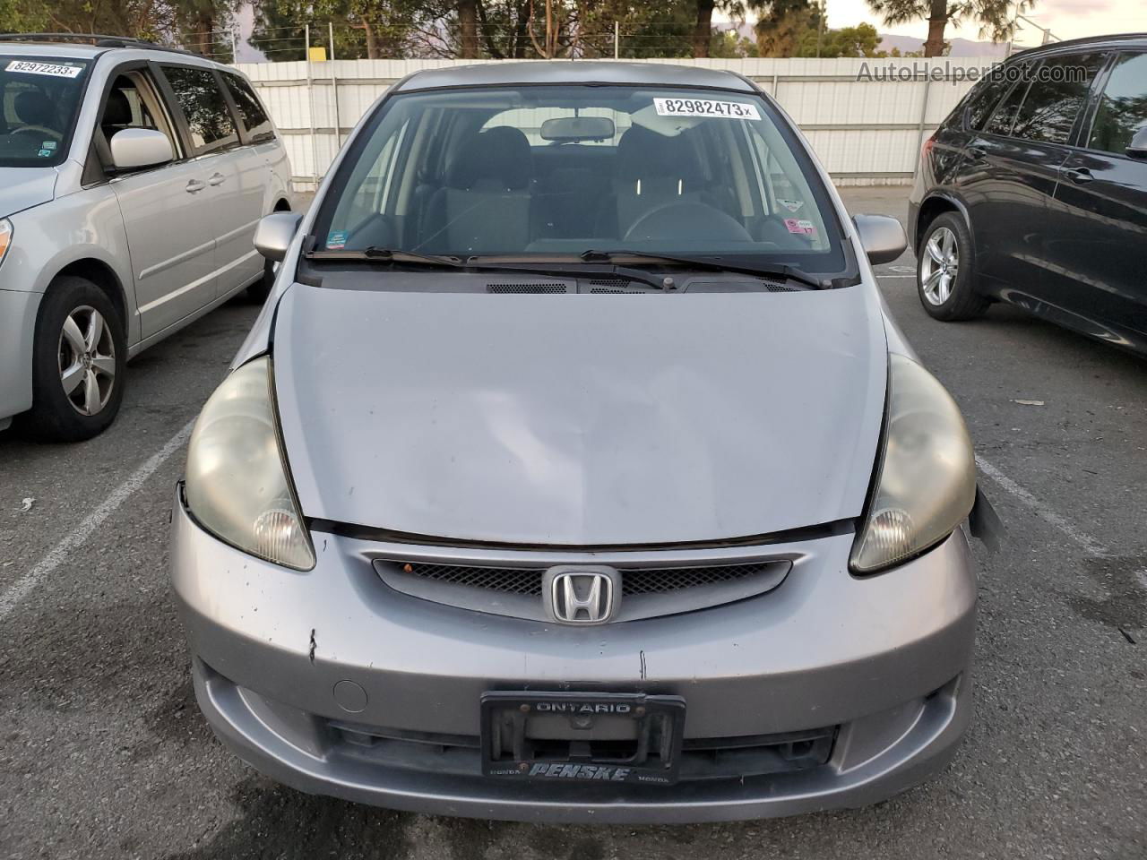 2008 Honda Fit  Silver vin: JHMGD384X8S041116