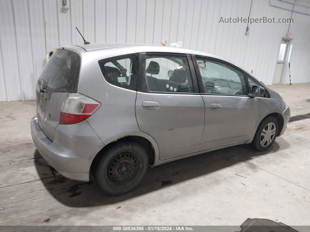 2009 Honda Fit   Silver vin: JHMGE87279S037682