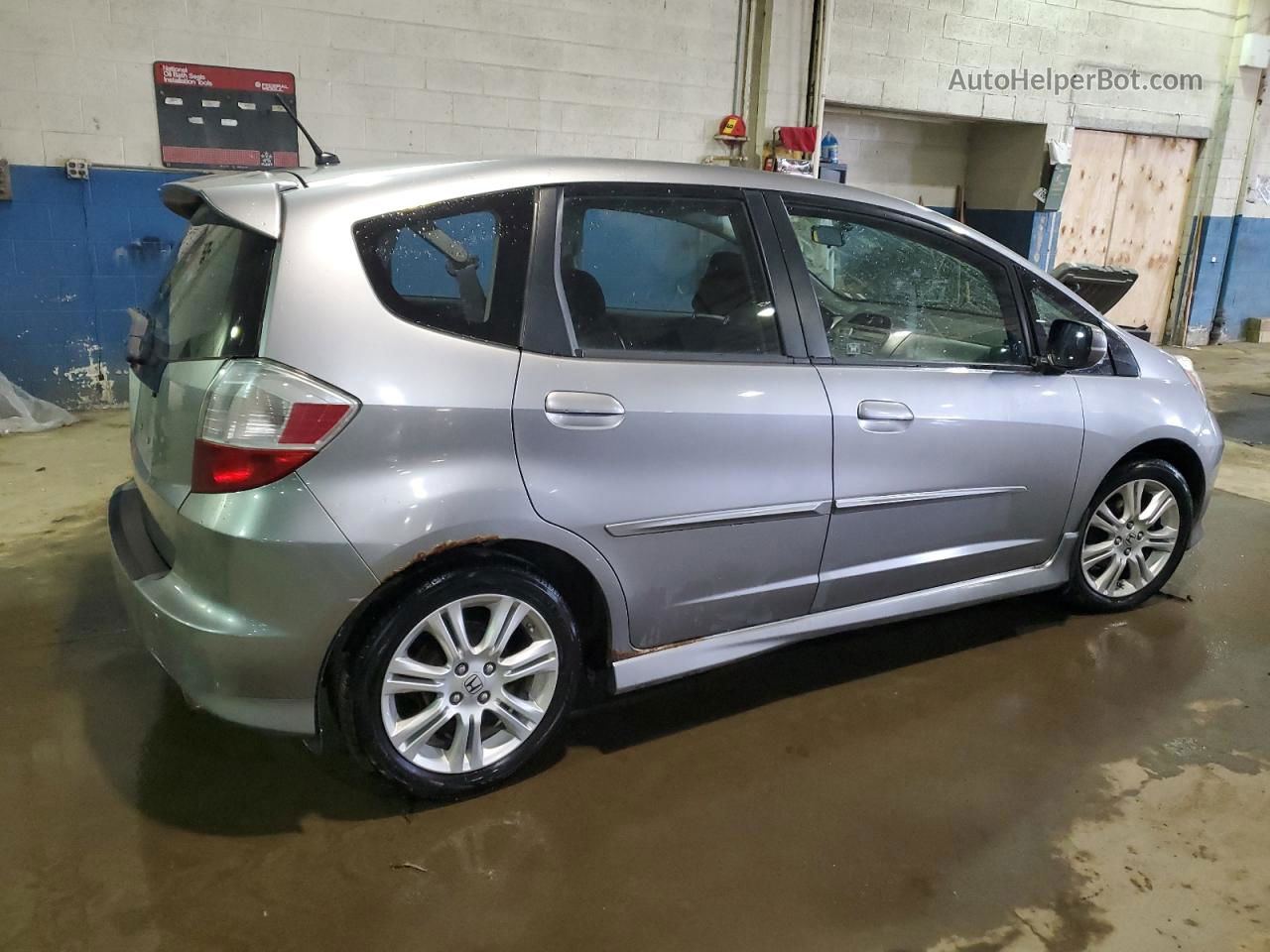 2009 Honda Fit Sport Серебряный vin: JHMGE87409S000474