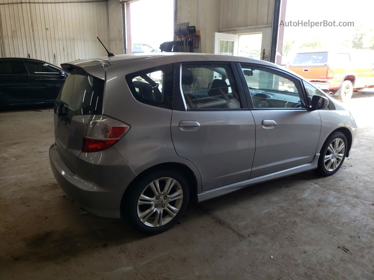 2009 Honda Fit Sport Silver vin: JHMGE87459S002737