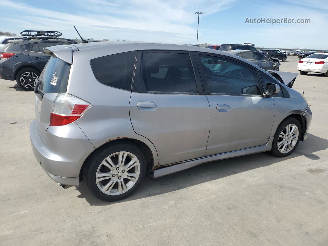 2009 Honda Fit Sport Silver vin: JHMGE87479S071770