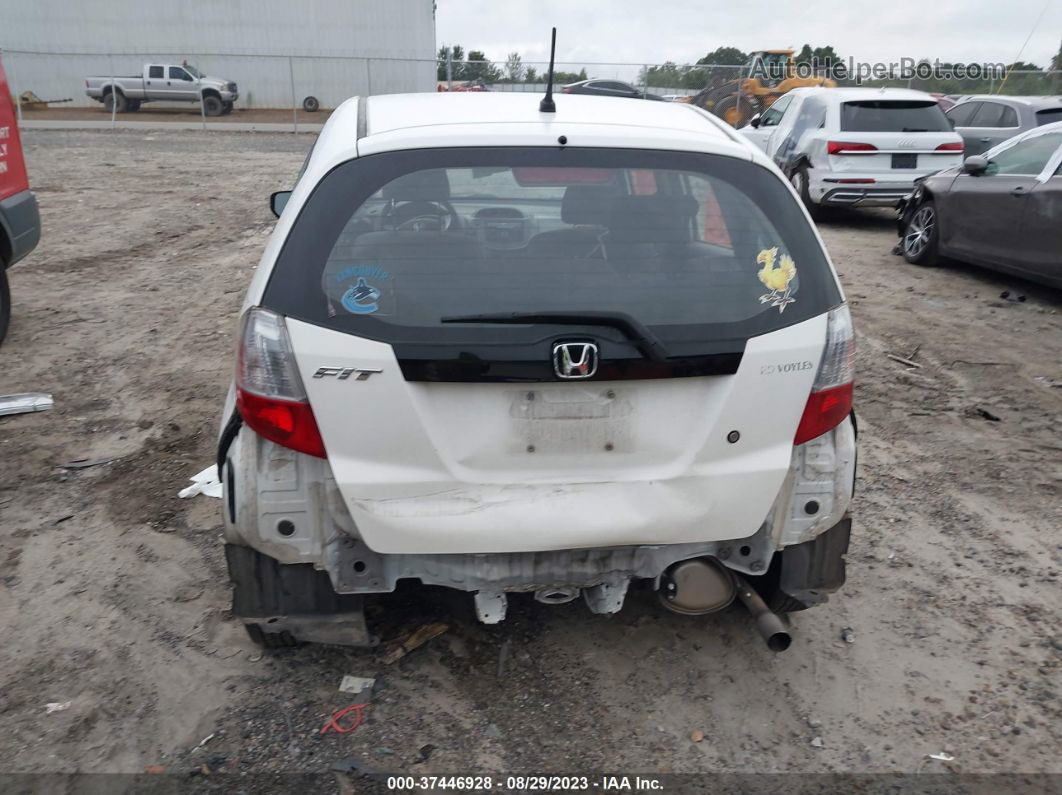 2009 Honda Fit   White vin: JHMGE88269S048378