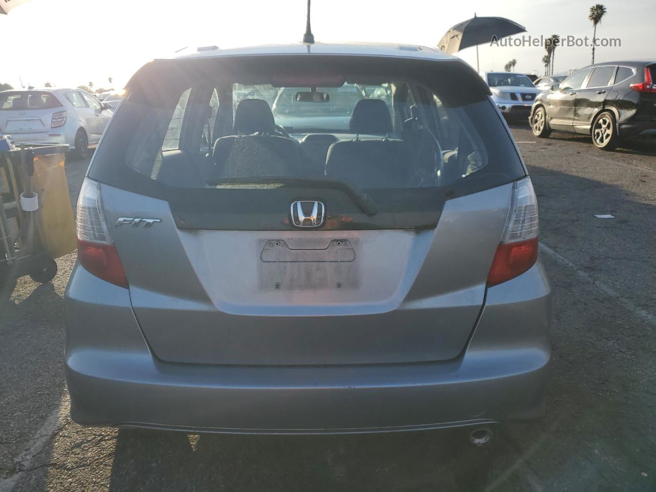 2009 Honda Fit Sport Silver vin: JHMGE88409S012462