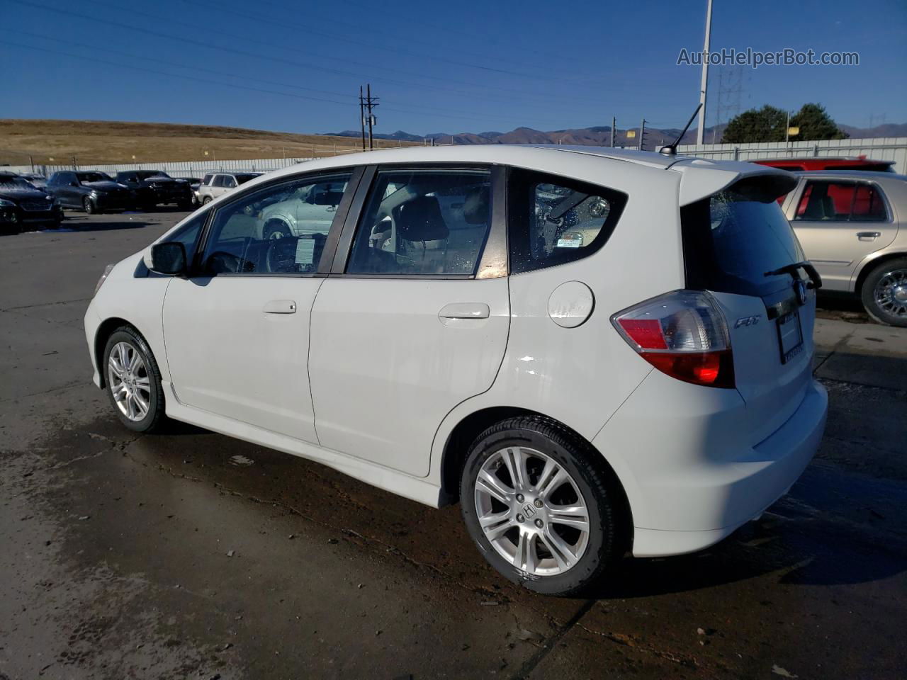 2009 Honda Fit Sport White vin: JHMGE88419S034972