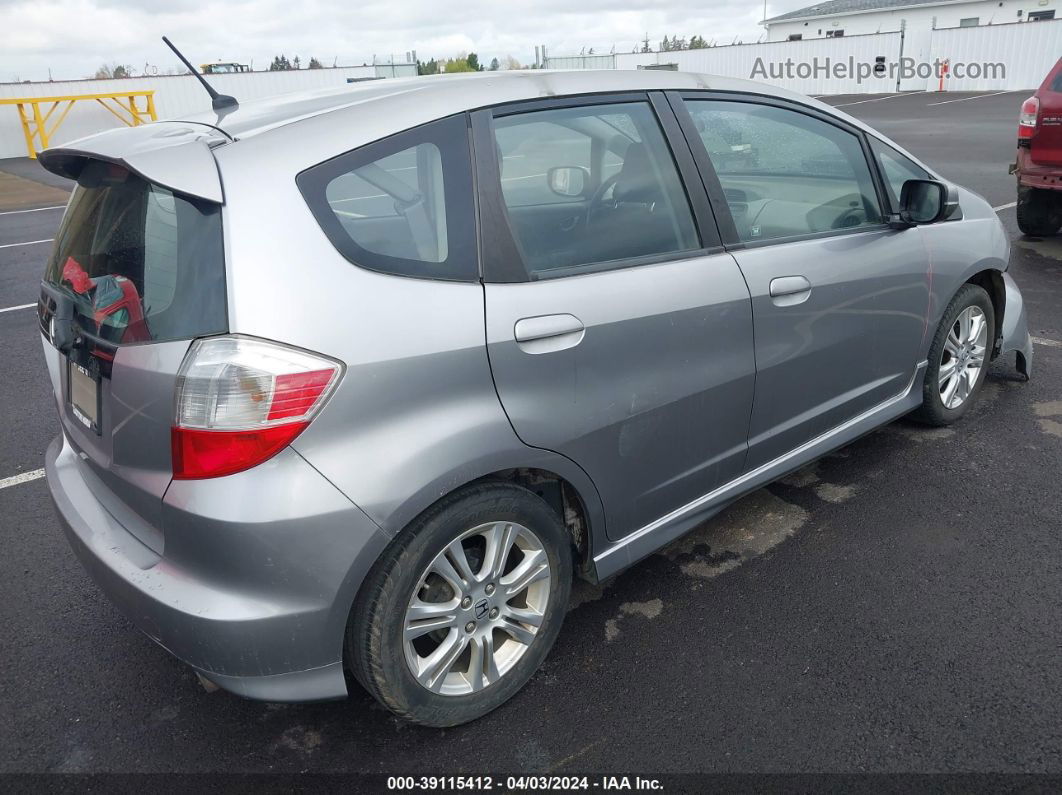 2009 Honda Fit Sport Silver vin: JHMGE88459S040211