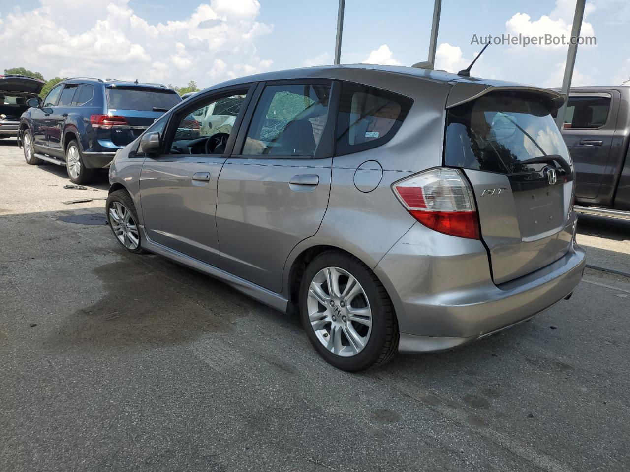 2009 Honda Fit Sport Silver vin: JHMGE88469S013762