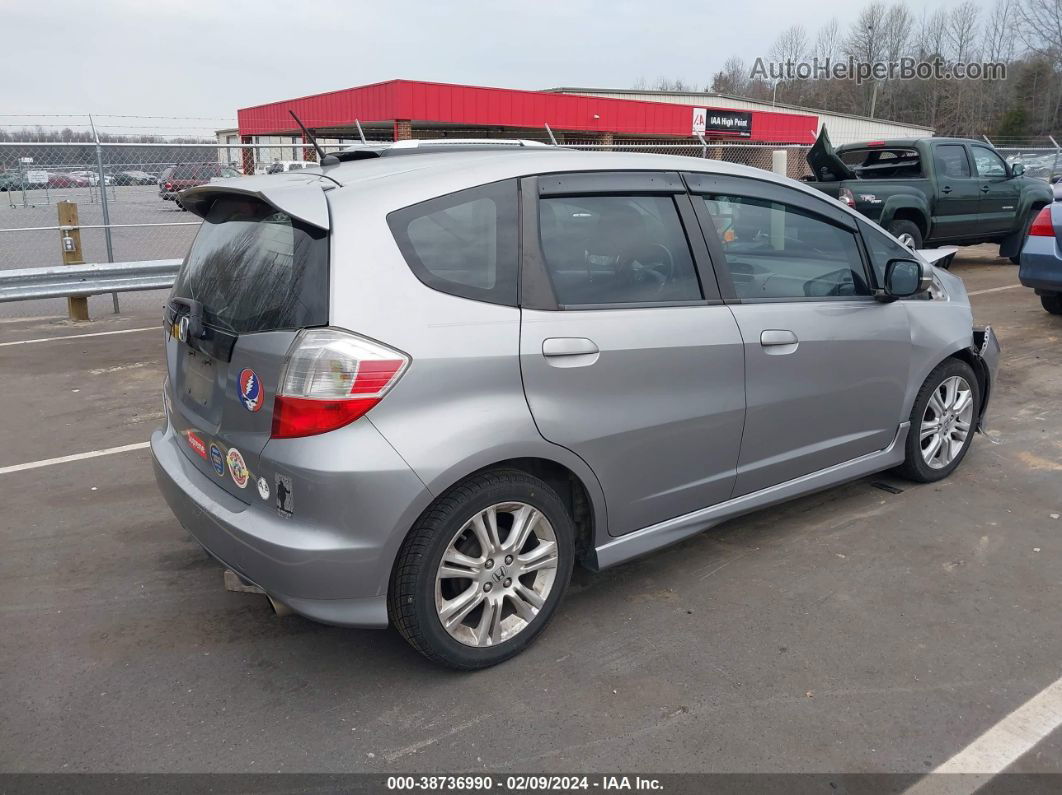 2009 Honda Fit Sport Silver vin: JHMGE88469S029489