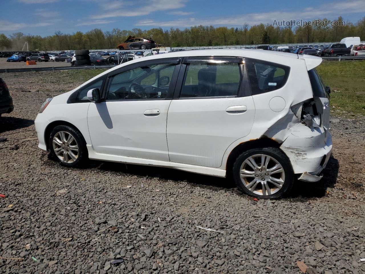 2009 Honda Fit Sport White vin: JHMGE88479S013575