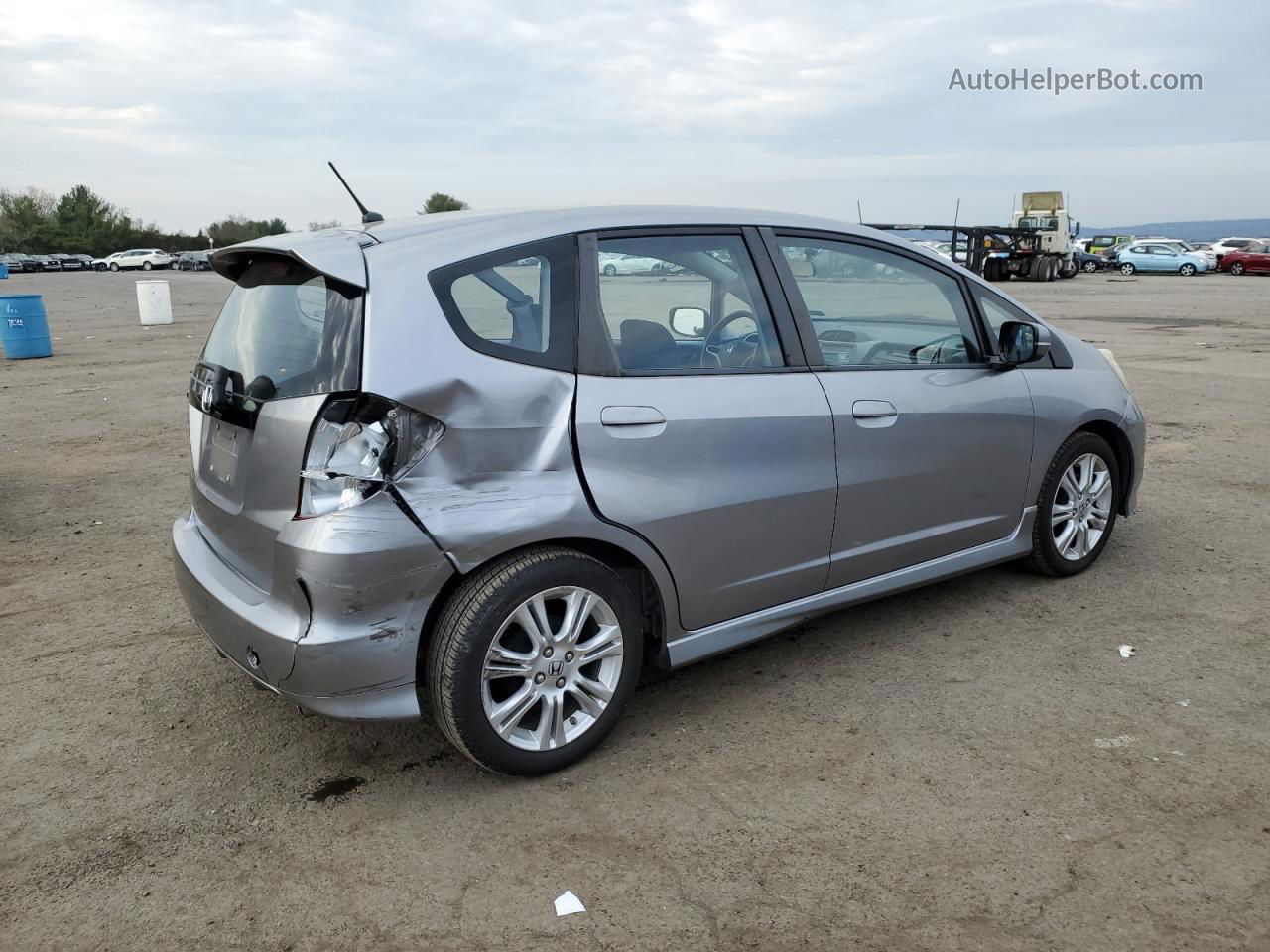 2009 Honda Fit Sport Silver vin: JHMGE88489S016890