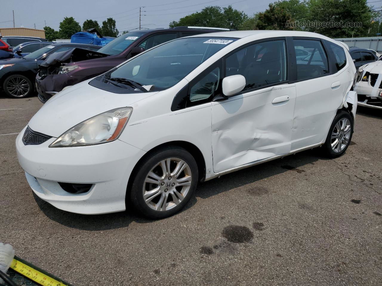 2009 Honda Fit Sport White vin: JHMGE88499S073003