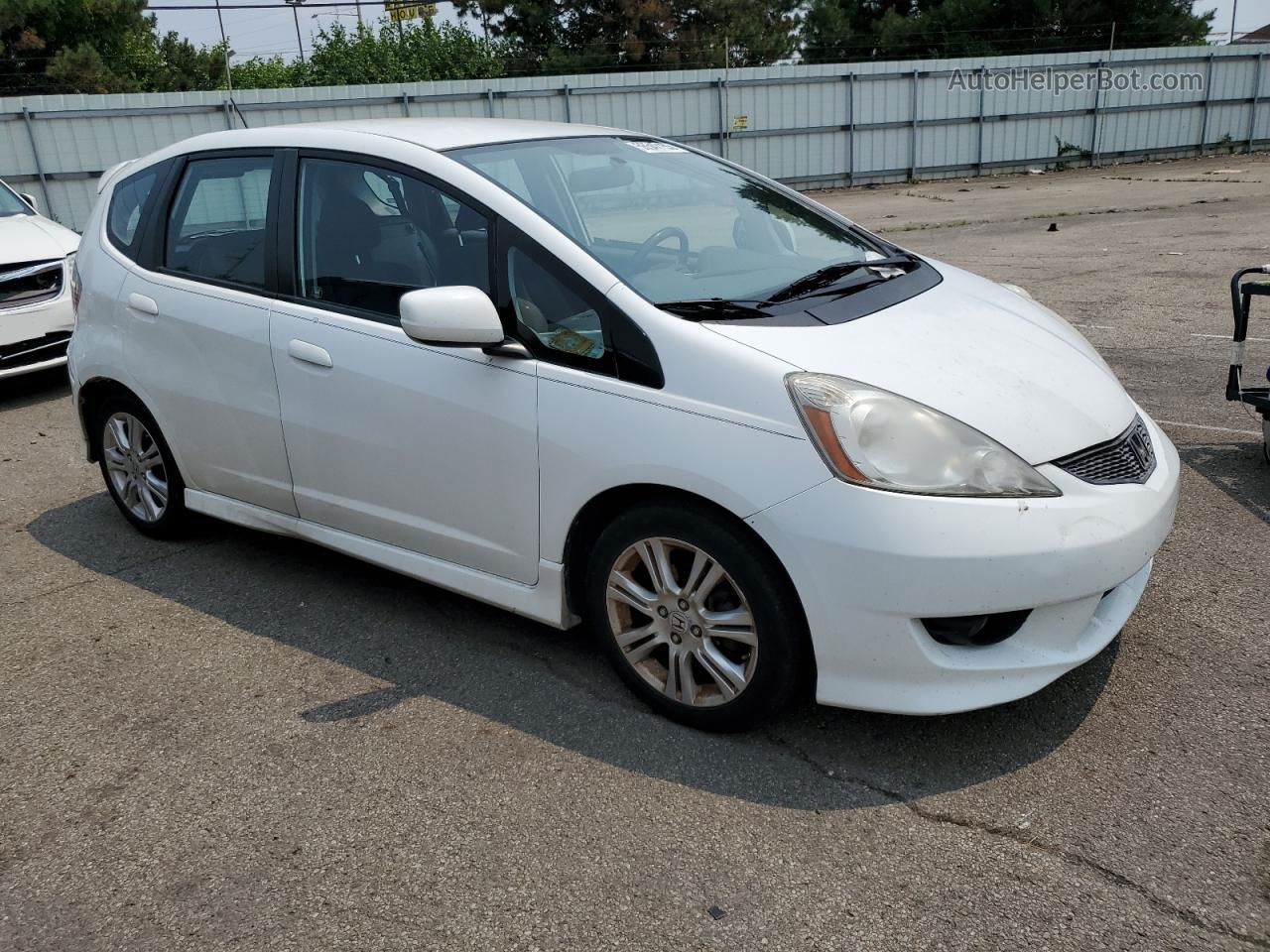 2009 Honda Fit Sport White vin: JHMGE88499S073003