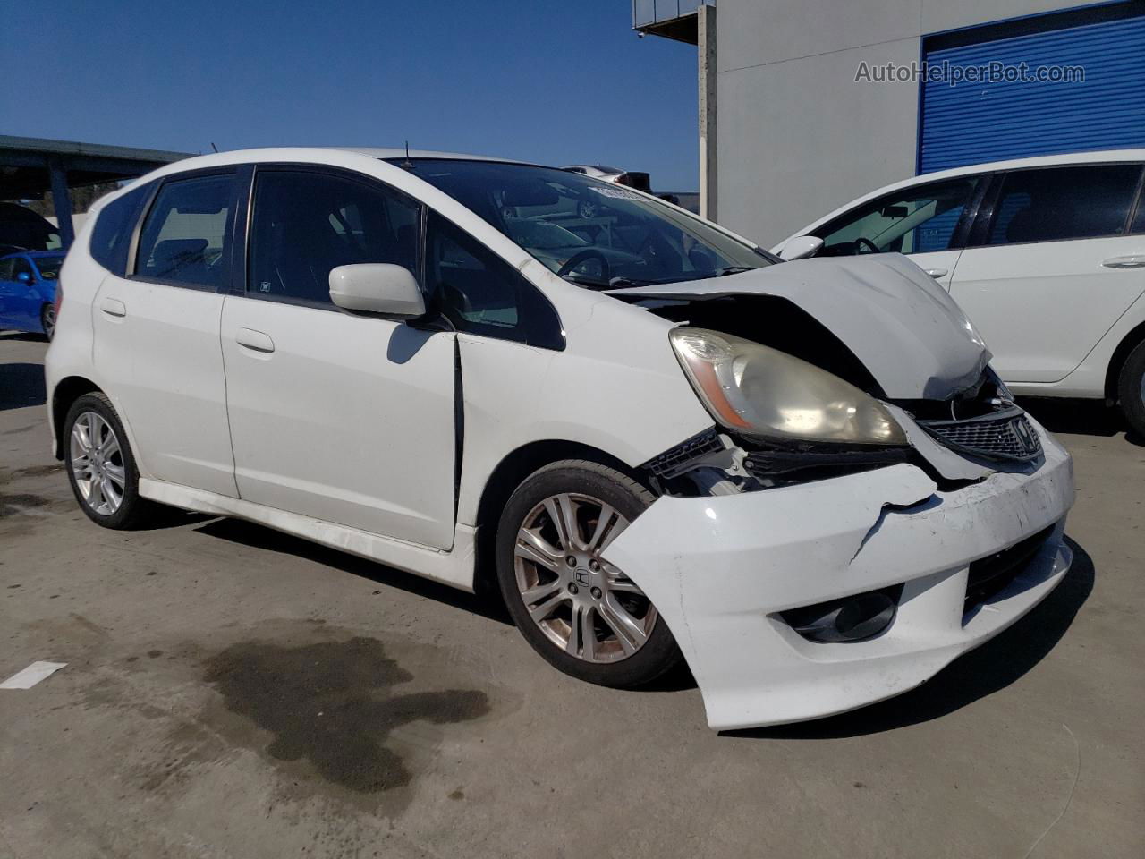 2009 Honda Fit Sport White vin: JHMGE884X9C001141