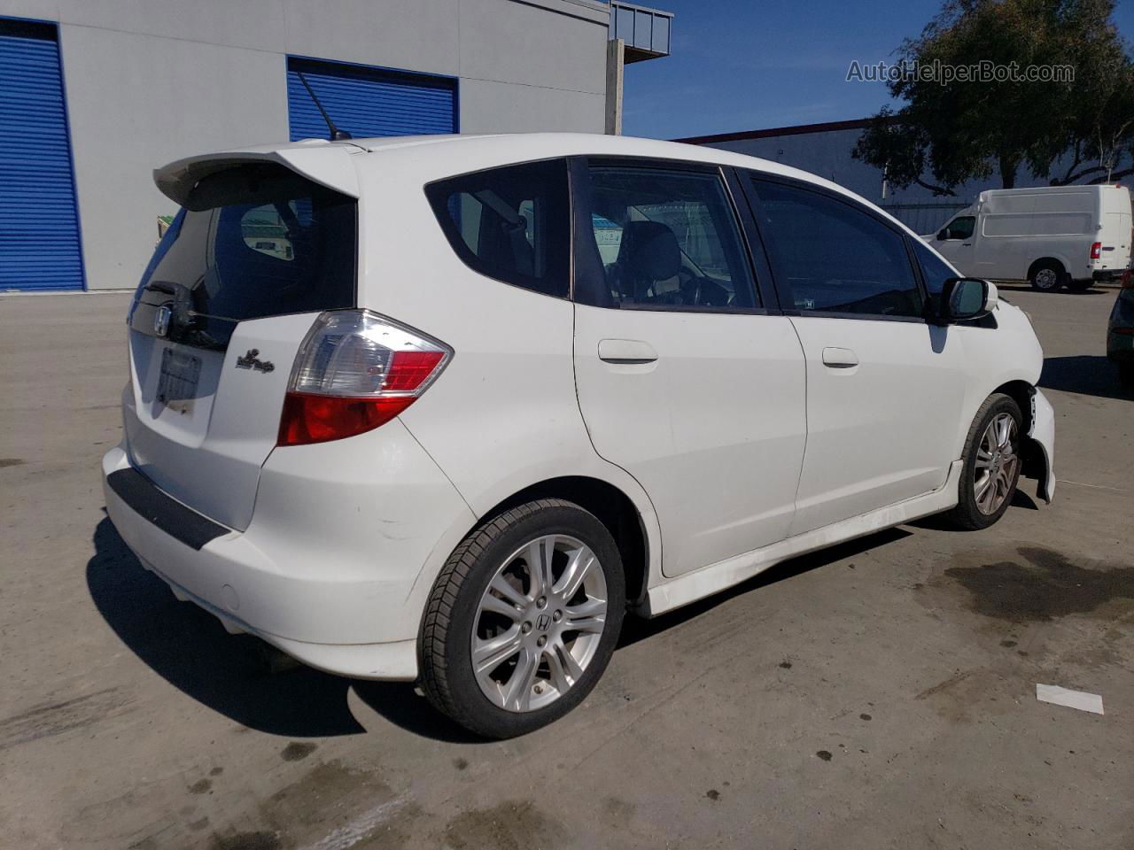 2009 Honda Fit Sport White vin: JHMGE884X9C001141