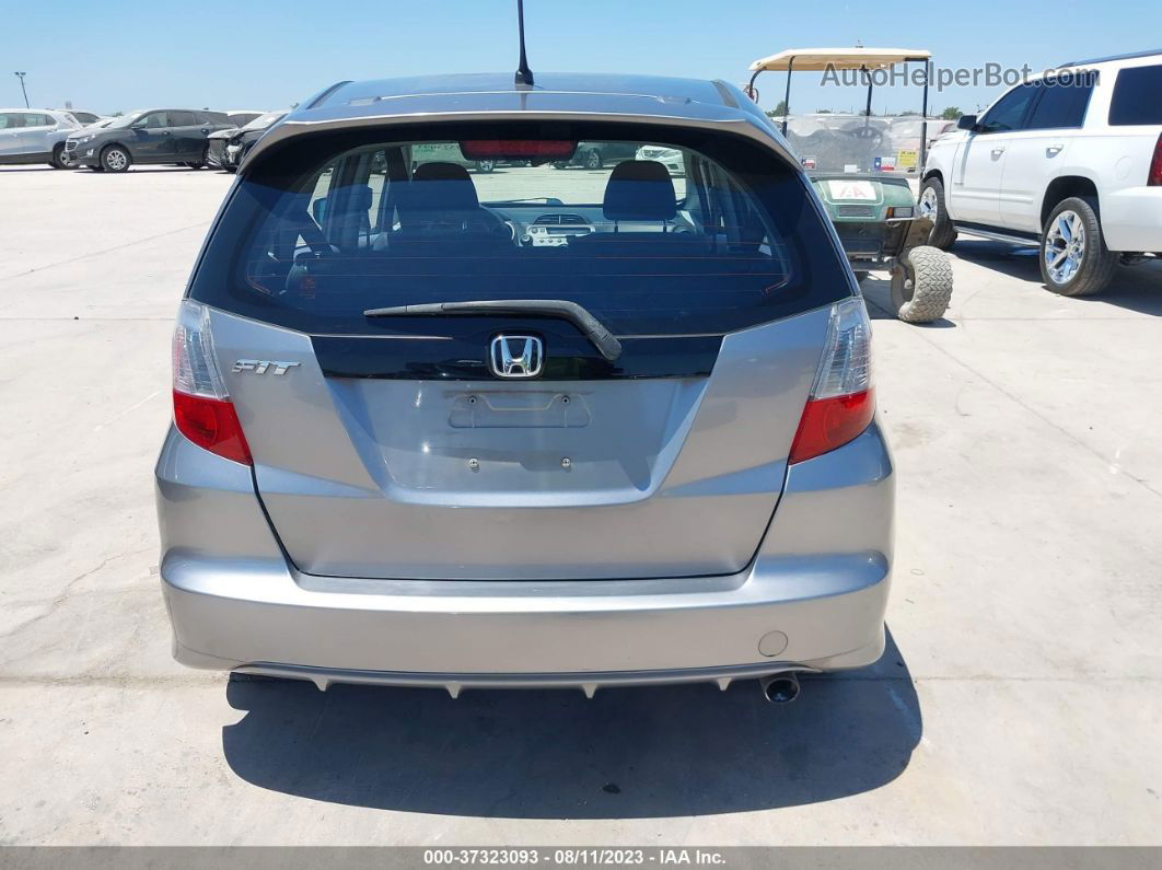 2009 Honda Fit Sport Silver vin: JHMGE884X9C004900