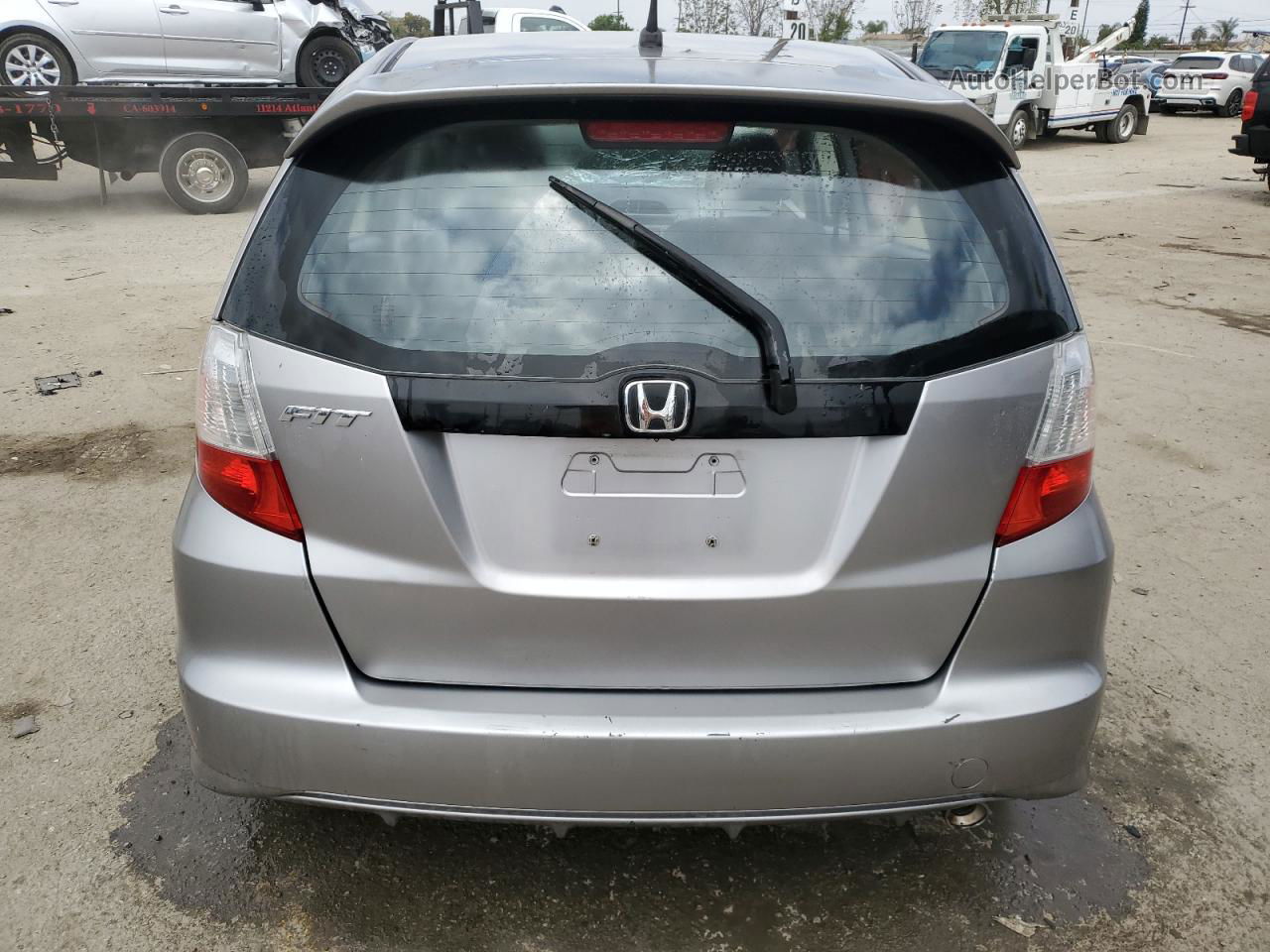 2009 Honda Fit Sport Серебряный vin: JHMGE884X9S020195