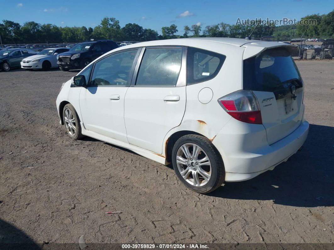 2009 Honda Fit Sport White vin: JHMGE884X9S045212