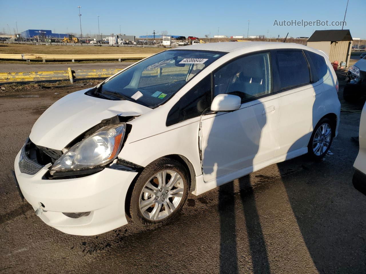 2009 Honda Fit Sport White vin: JHMGE88659S029579