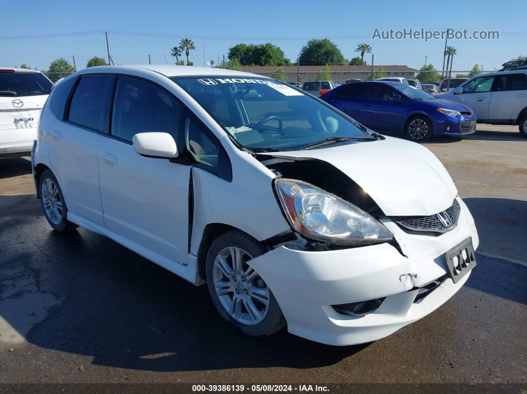 2009 Honda Fit Sport White vin: JHMGE88659S034782