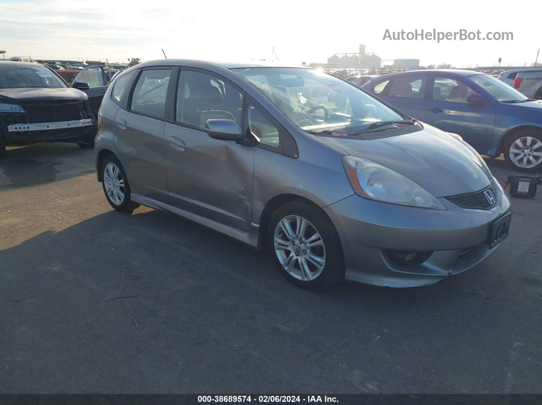 2009 Honda Fit Sport Silver vin: JHMGE886X9C000542