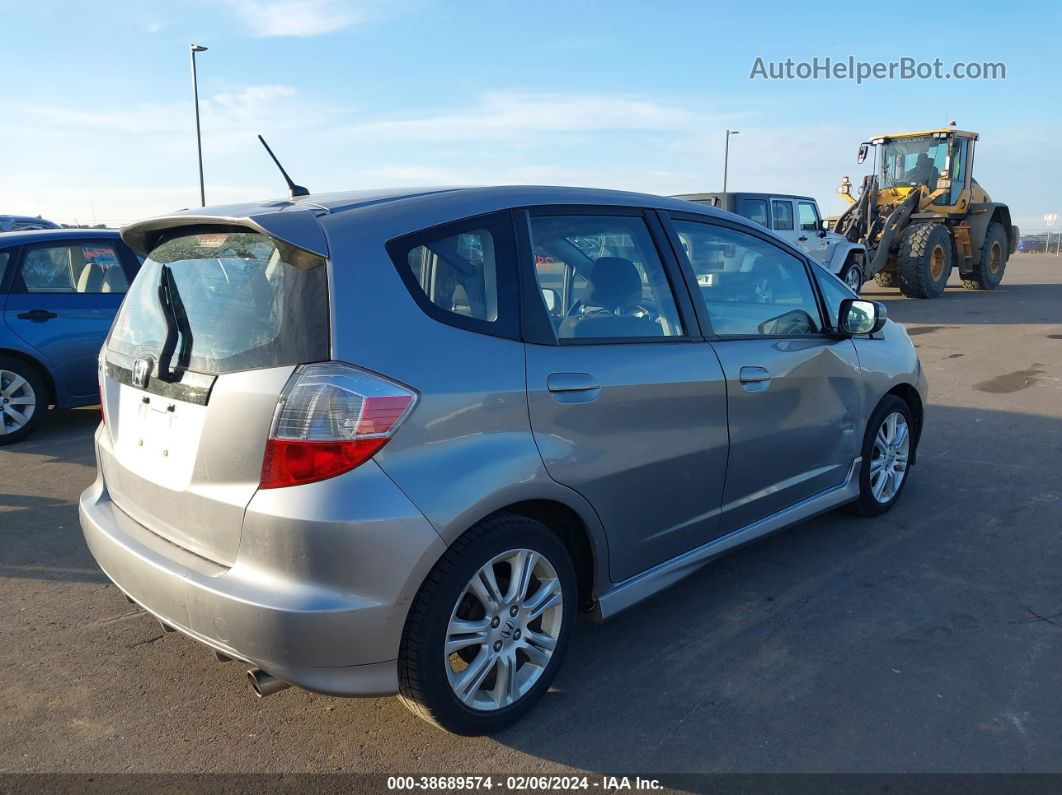 2009 Honda Fit Sport Silver vin: JHMGE886X9C000542