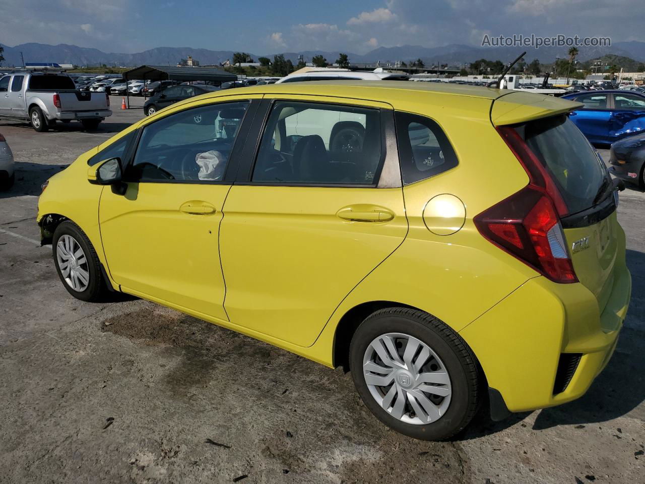 2016 Honda Fit Lx Желтый vin: JHMGK5H53GX013881