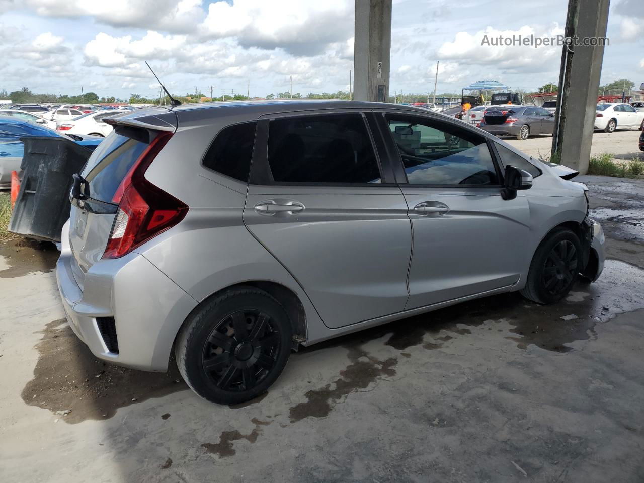 2016 Honda Fit Lx Silver vin: JHMGK5H58GS015669