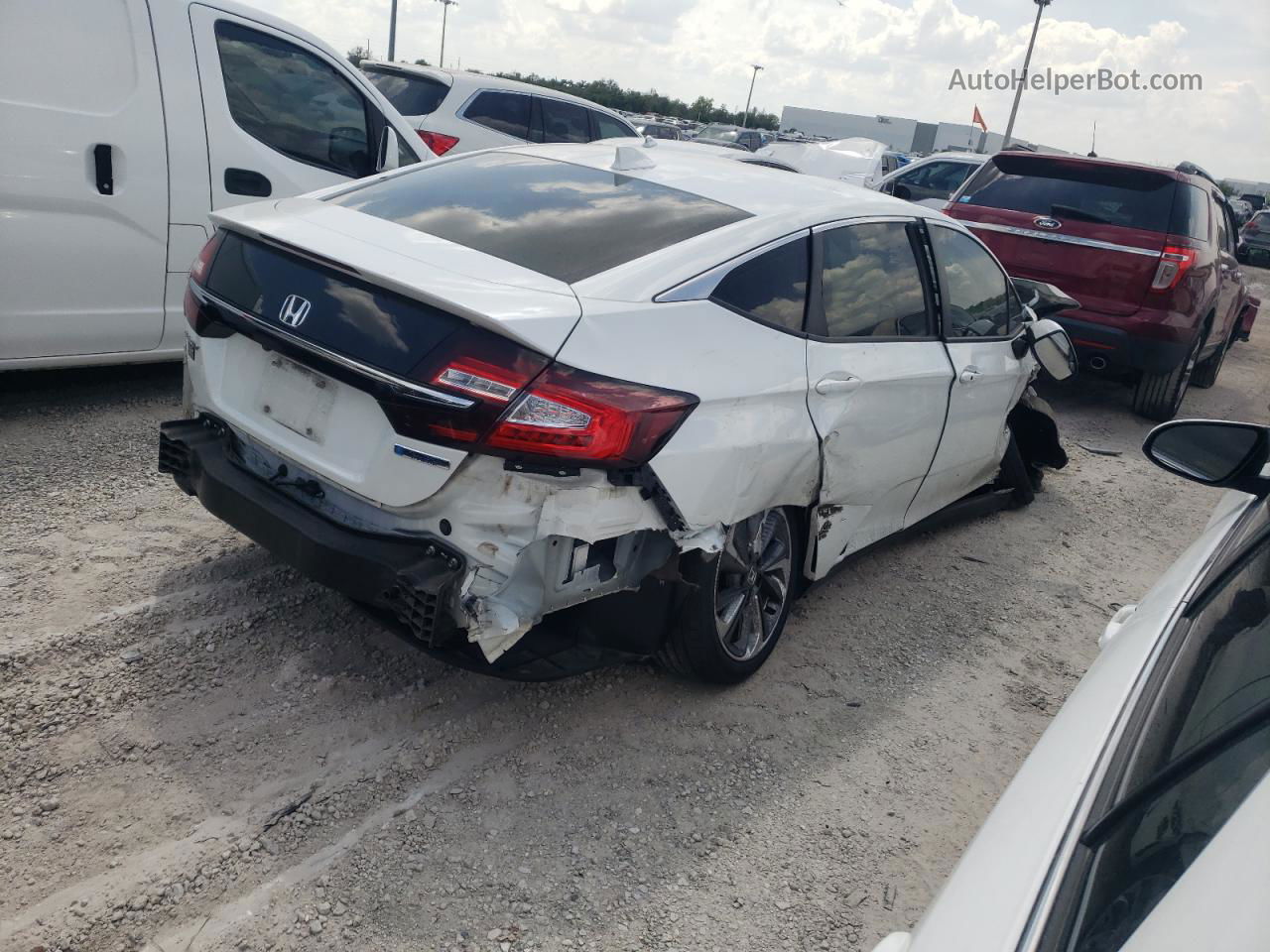 2018 Honda Clarity  White vin: JHMZC5F11JC002172