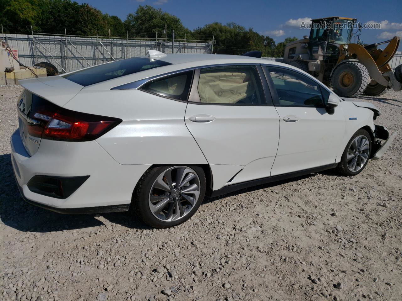 2018 Honda Clarity  White vin: JHMZC5F11JC011406