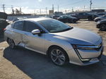 2018 Honda Clarity  Серебряный vin: JHMZC5F12JC017764