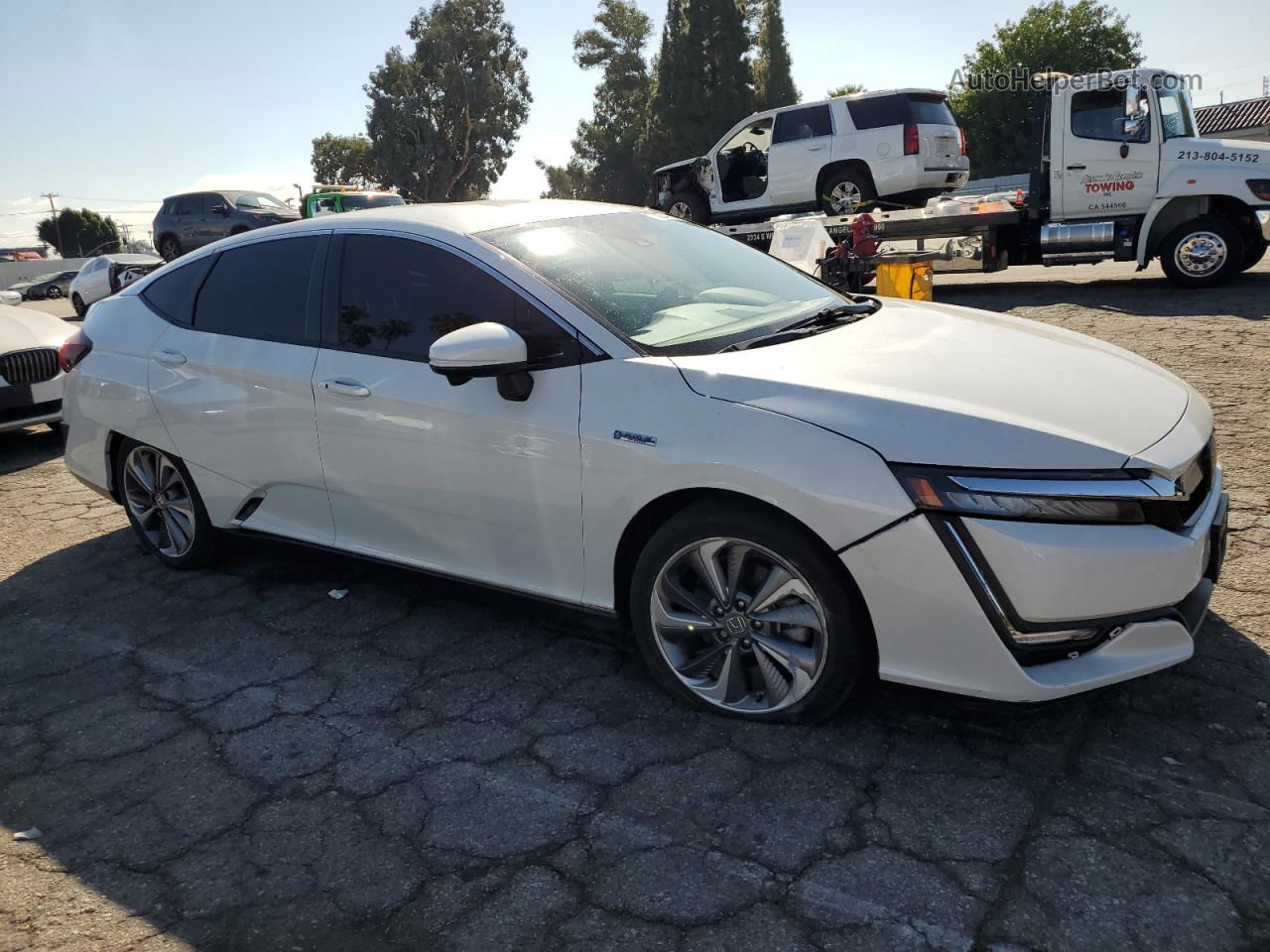 2018 Honda Clarity  White vin: JHMZC5F14JC020682