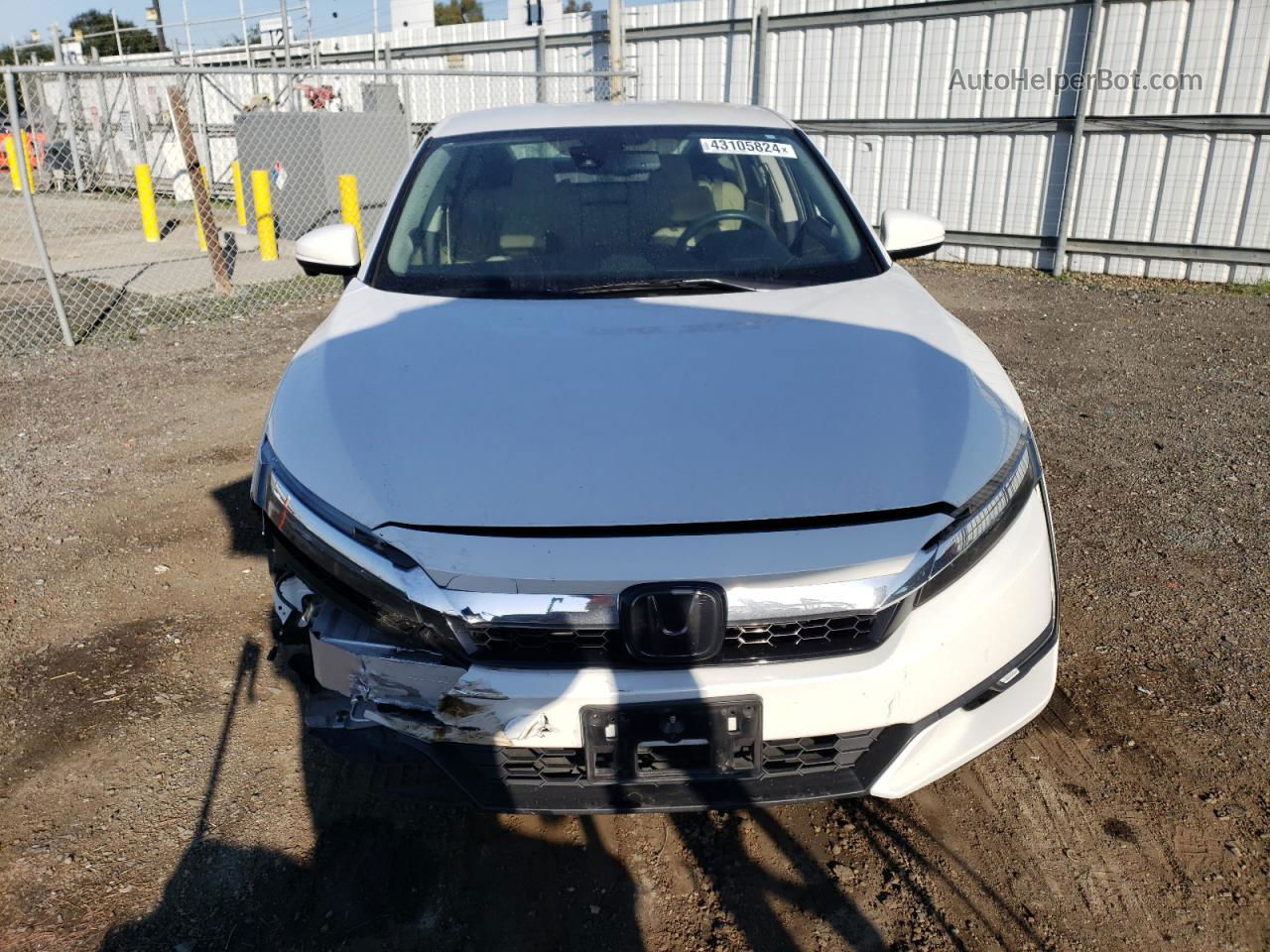 2018 Honda Clarity  White vin: JHMZC5F16JC022434